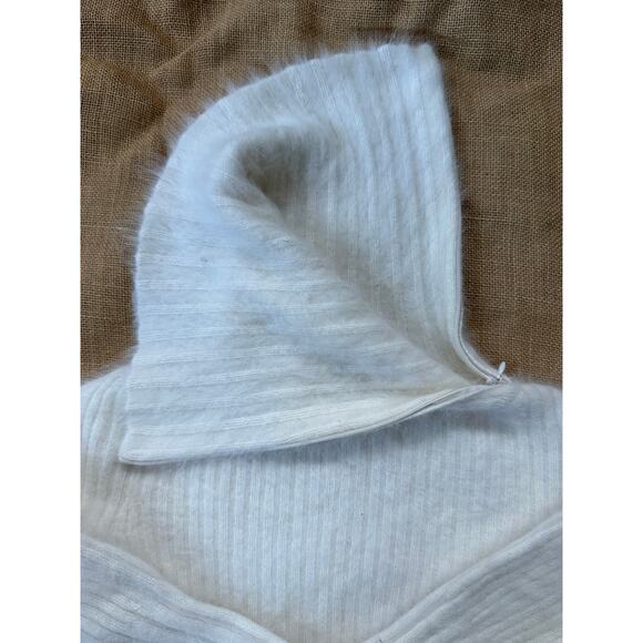 Angora Fuzzy Vintage sweater White turtleneck Pullover side zipper Sz S/M - Picture 8 of 11
